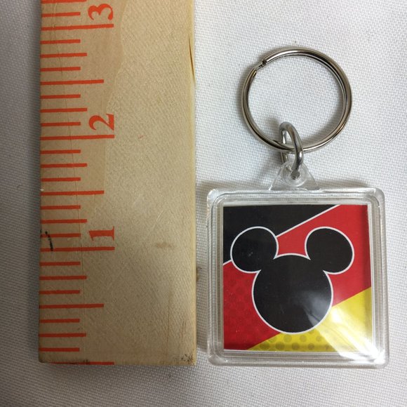 Disney Mickey D23 Keychain celebrating Mickey's 90th - Picture 4 of 5